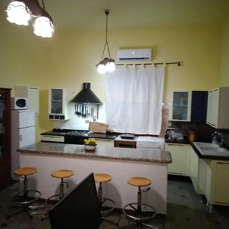 Sa Pischina לינה וארוחת בוקר